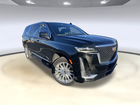 Used 2024 Cadillac Escalade ESV Premium Luxury image 4