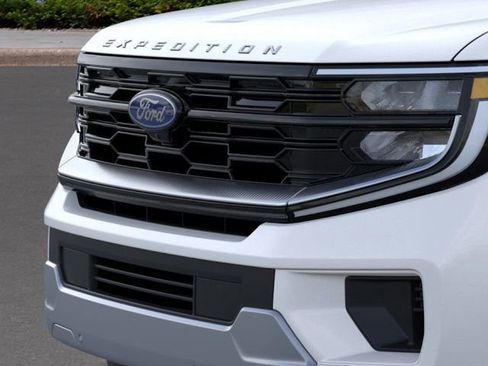New 2026 Ford Expedition Platinum w/ Platinum Ultimate Package image 17