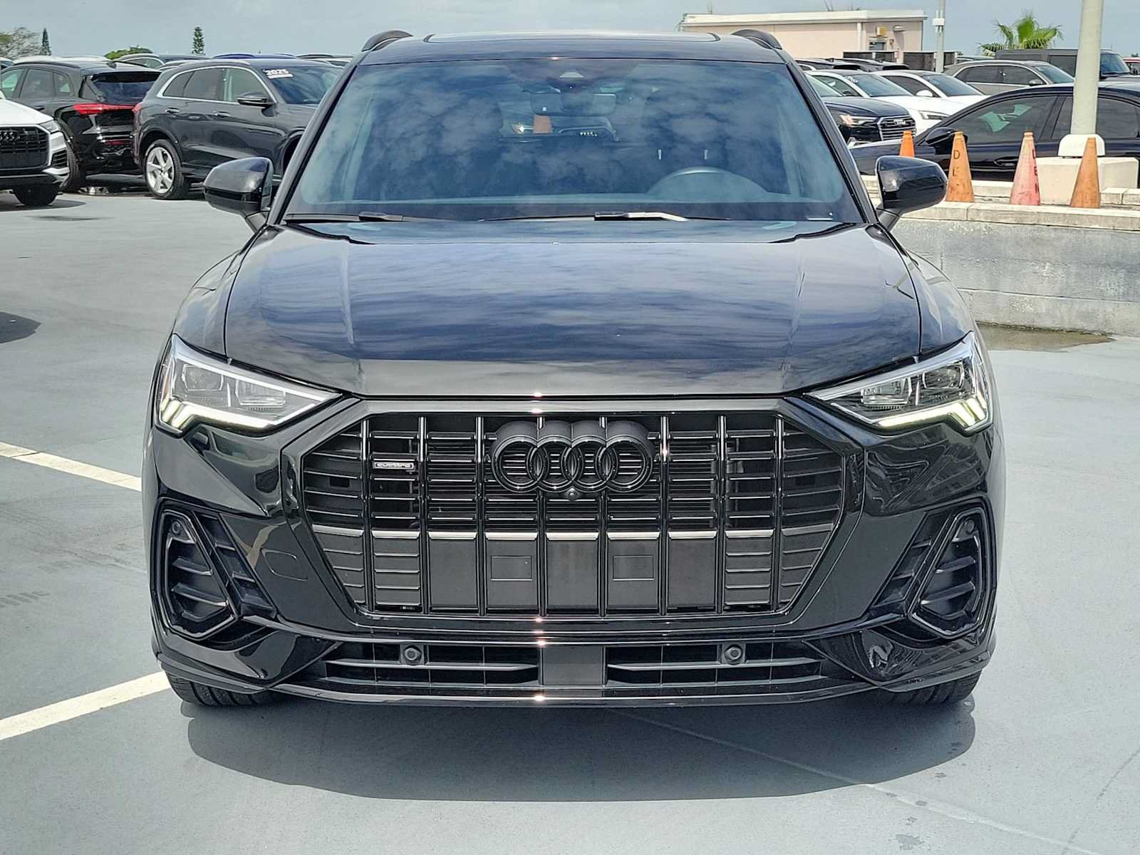 Certified 2025 Audi Q3 2.0T Premium Plus w/ Premium Plus Package AWD/4WD image 9