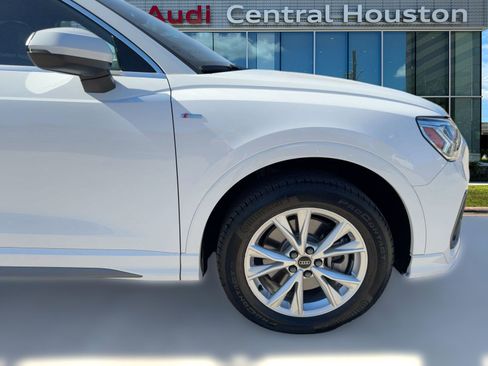 Certified 2025 Audi Q3 2.0T Premium w/ Convenience Package image 12
