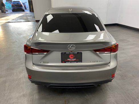Used 2018 Lexus IS 300 F Sport image 5