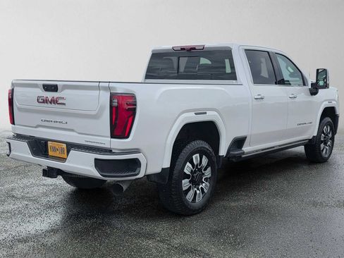 Certified 2025 GMC Sierra 2500 Denali w/ Denali Reserve Package AWD/4WD image 3