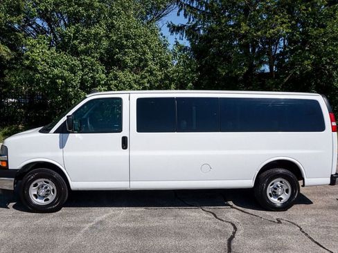 Used 2017 Chevrolet Express 3500 LT w/ LT Preferred Equipment Group RWD image 72