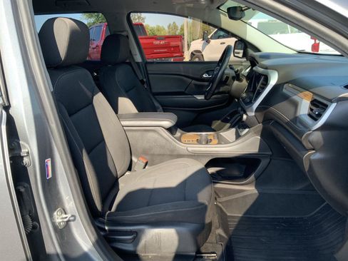 Used 2021 GMC Acadia SLE w/ Driver Convenience Package FWD image 55