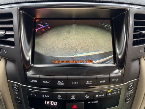 Used 2010 Lexus LX 570 4WD image 33