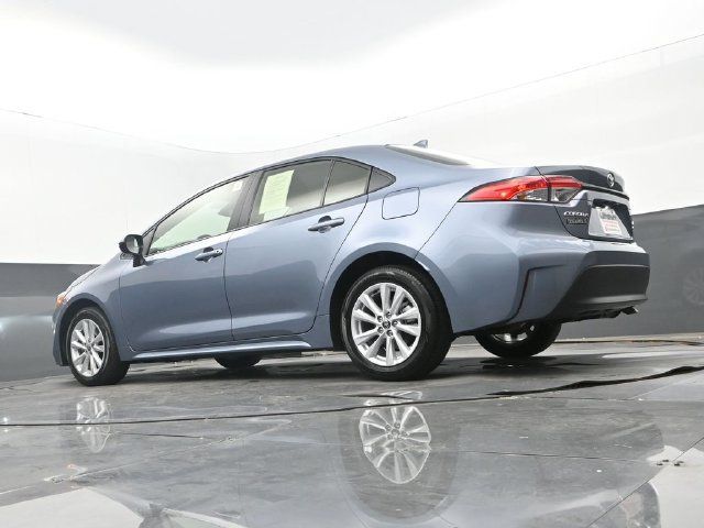 Used 2026 Toyota Corolla LE w/ LE Premium Package FWD image 23