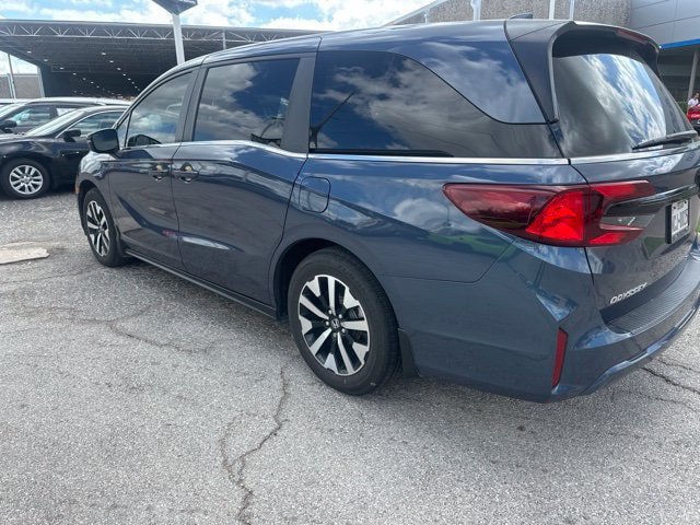Used 2025 Honda Odyssey EX-L image 3