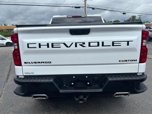Used 2024 Chevrolet Silverado 1500 Custom Trail Boss w/ LPO, Dark Essentials Package AWD/4WD image 7