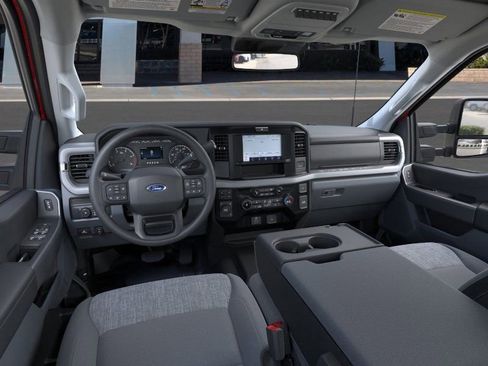 New 2025 Ford F550 4x4 Crew Cab Super Duty w/ XLT Value Package image 10