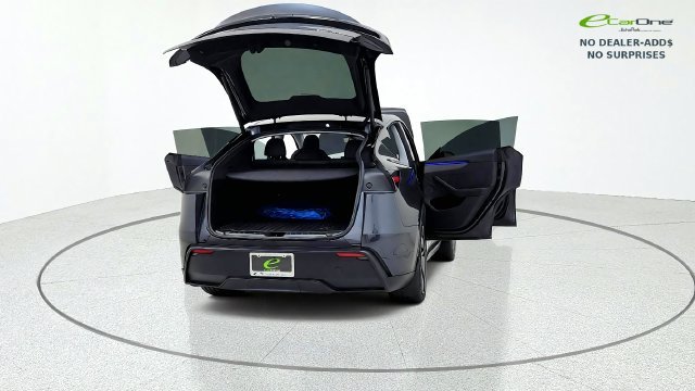 Used 2026 Tesla Model Y AWD image 17