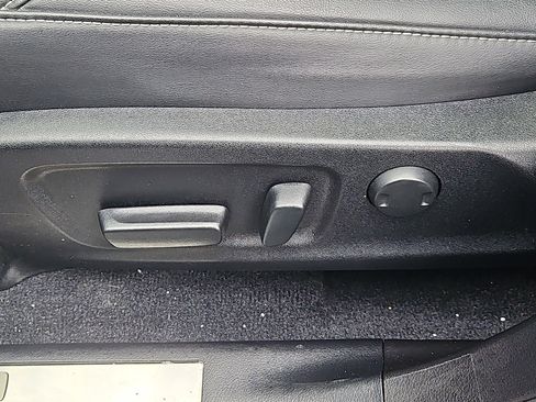 Used 2022 Lexus RX 350L Premium w/ Premium Package image 15