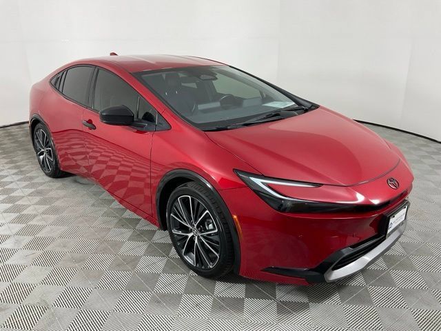 Used 2025 Toyota Prius XLE FWD image 13
