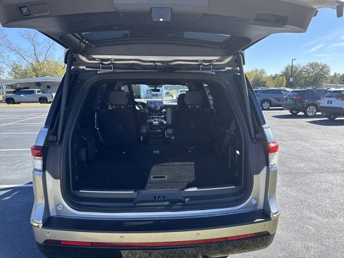 Used 2023 Lincoln Navigator Reserve image 30