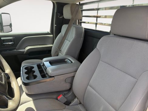 Used 2015 GMC Sierra 3500 4x4 Regular Cab w/ Sierra Convenience Package image 9