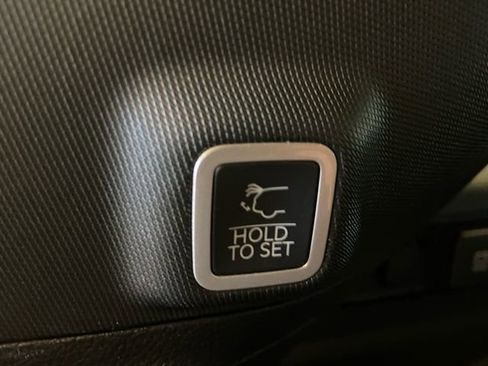 New 2026 Jeep Grand Cherokee Limited AWD/4WD image 18