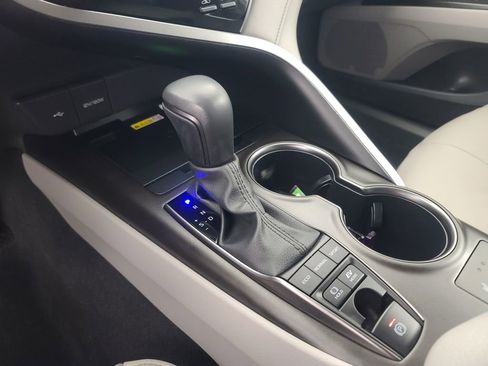 Used 2024 Toyota Camry XSE w/ Navigation Package image 38