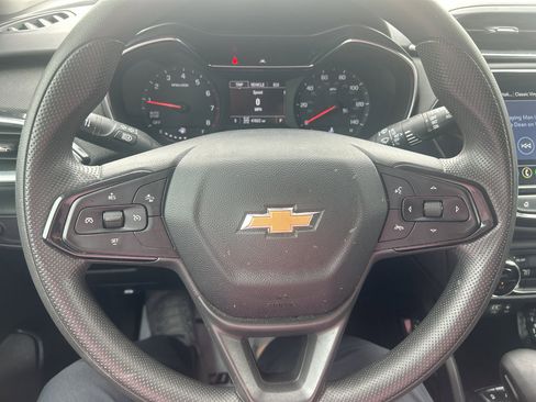 Used 2023 Chevrolet TrailBlazer LT w/ Convenience Package image 24