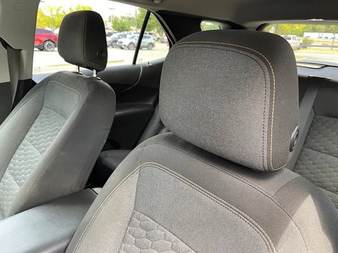Used 2018 Chevrolet Equinox LT FWD image 24