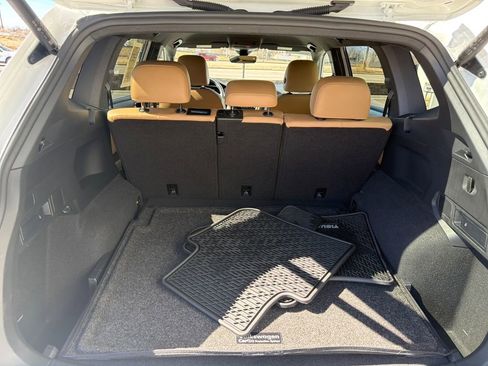 Certified 2024 Volkswagen Tiguan SE image 23