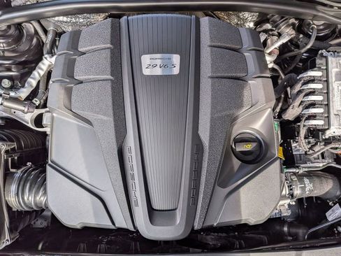 Certified 2026 Porsche Macan S AWD/4WD image 26