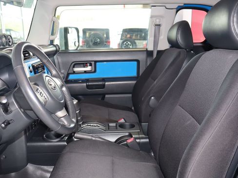 Used 2007 Toyota FJ Cruiser 4WD image 13