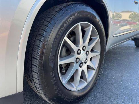 Used 2014 Buick Enclave Leather image 9