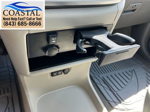Used 2020 Toyota Sienna L FWD image 39