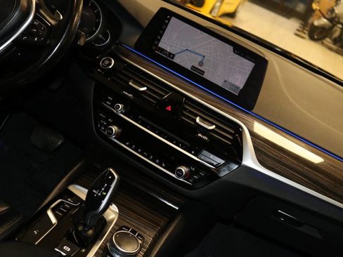 Used 2018 BMW 530i image 21