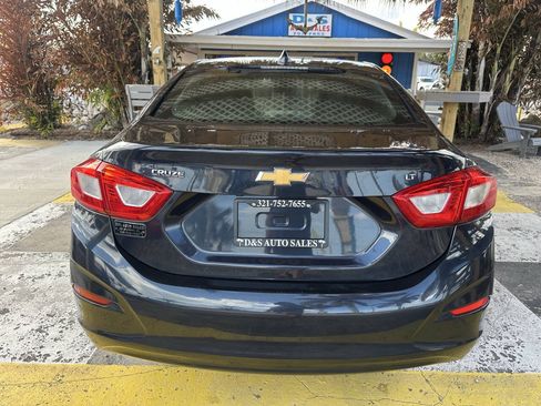 Used 2016 Chevrolet Cruze LT w/ Convenience Package FWD image 6