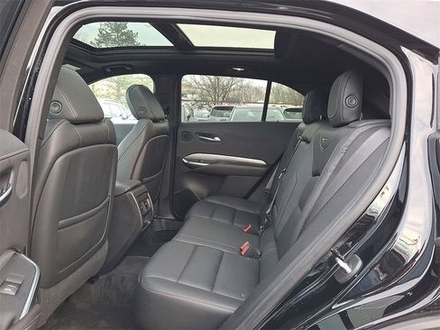 Used 2021 Cadillac XT4 Premium Luxury image 12