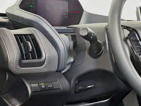 Used 2023 Subaru Solterra AWD image 17