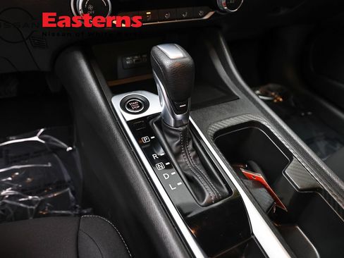 Used 2022 Nissan Sentra SV FWD image 13