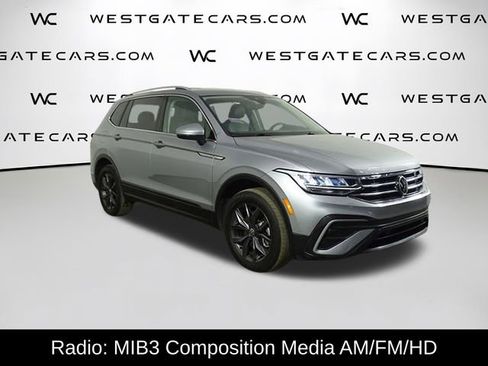 Used 2024 Volkswagen Tiguan SE image 2