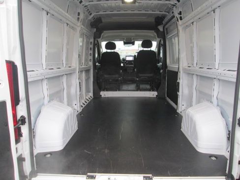 Used 2024 RAM ProMaster 2500 w/ Quick Order Package 22H SLT+ image 12