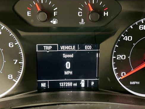 Used 2018 GMC Terrain SLE image 12