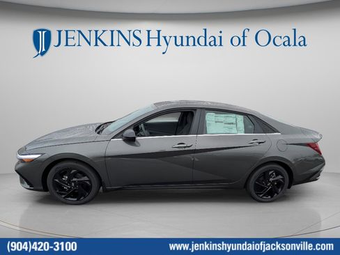 New 2026 Hyundai Elantra SEL Sport Premium FWD image 9