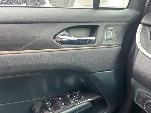 Used 2019 Lincoln MKC Reserve image 20