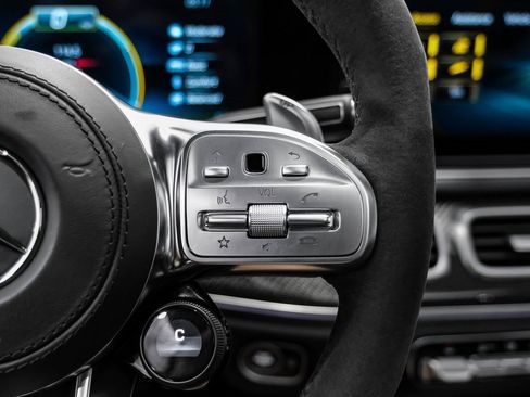 Used 2023 Mercedes-Benz GLS 63 AMG 4MATIC image 17