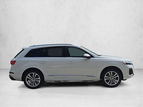 Used 2025 Audi Q7 3.0T Premium Plus AWD/4WD image 4