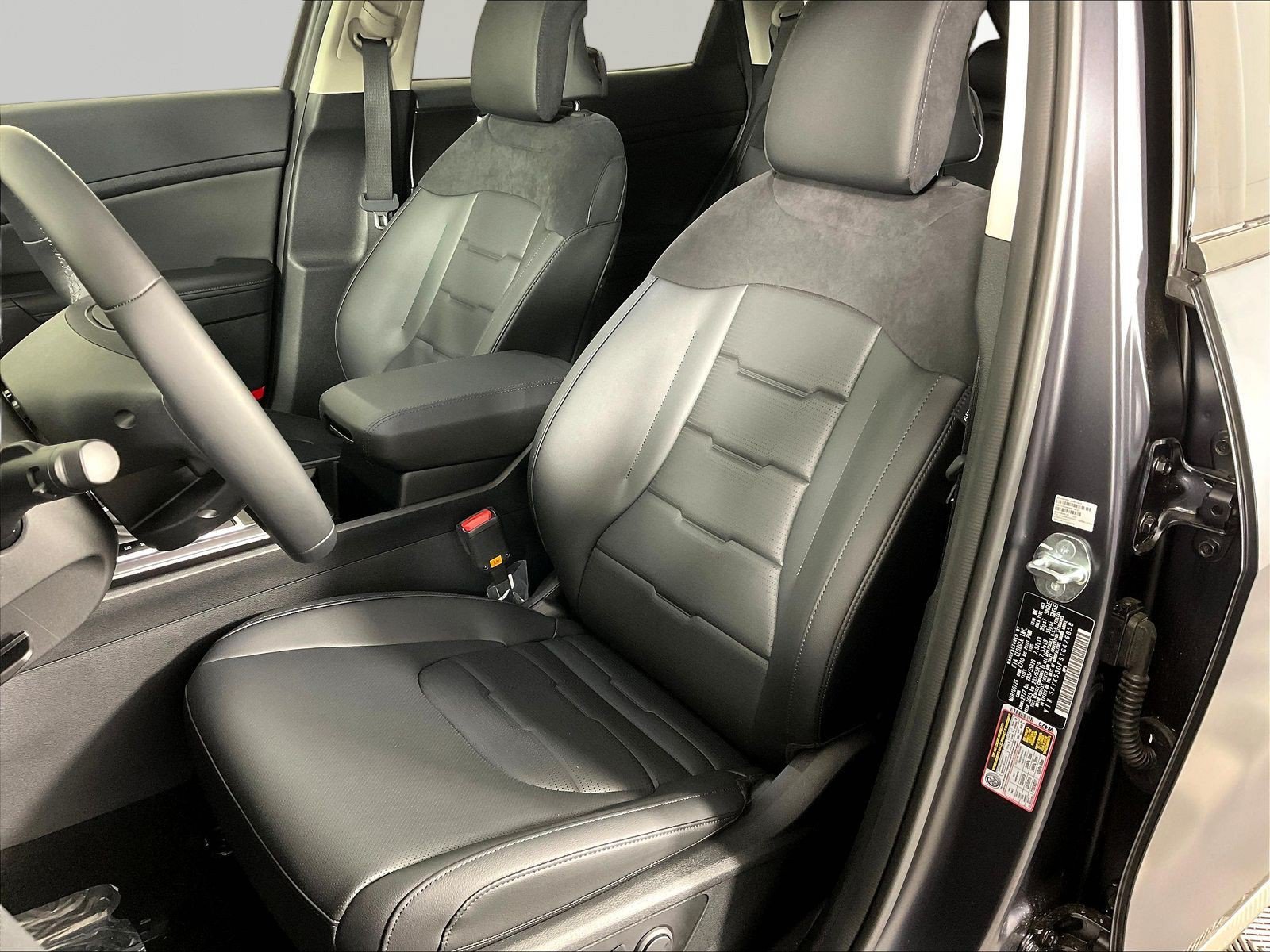 New 2026 Kia Sportage SX FWD image 16