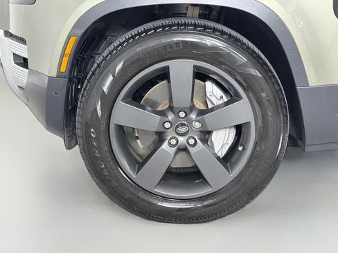 Certified 2023 Land Rover Defender 110 SE AWD/4WD image 33