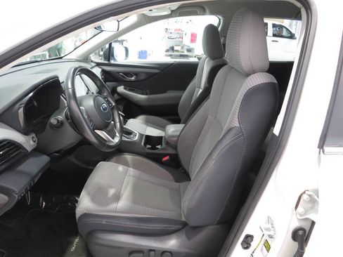 Used 2023 Subaru Outback Premium AWD/4WD image 13
