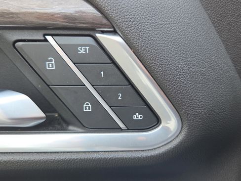 Used 2022 Chevrolet Silverado 1500 LTZ w/ LTZ Premium Package image 35