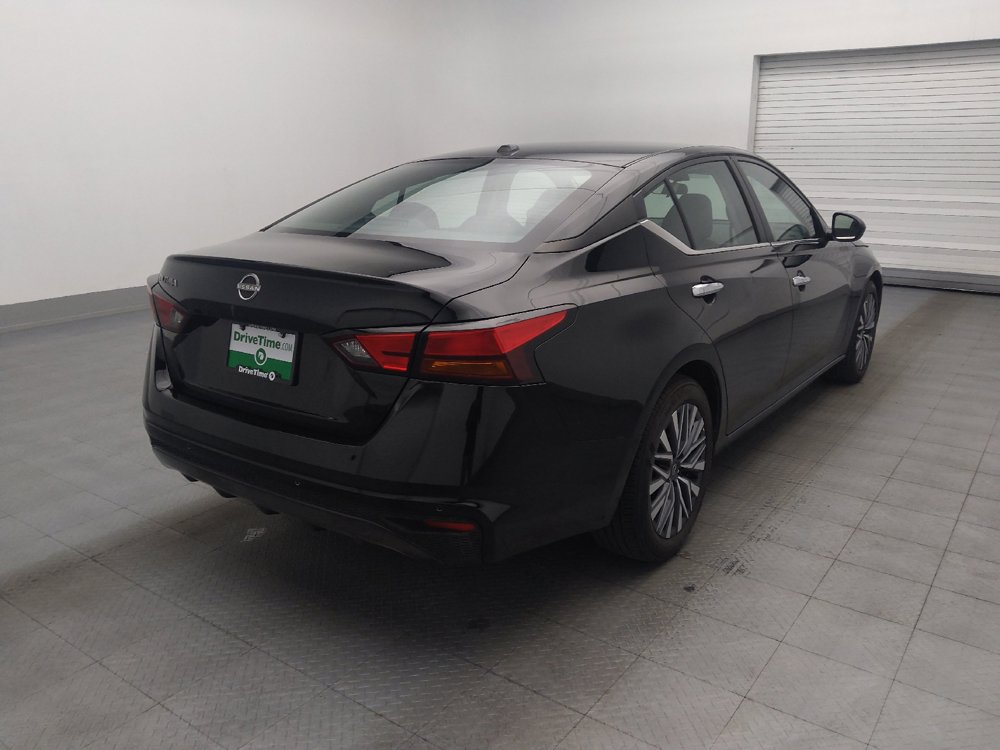 Used 2025 Nissan Altima 2.5 SV FWD image 9
