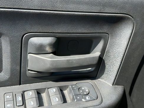 Certified 2025 RAM 2500 Tradesman AWD/4WD image 17