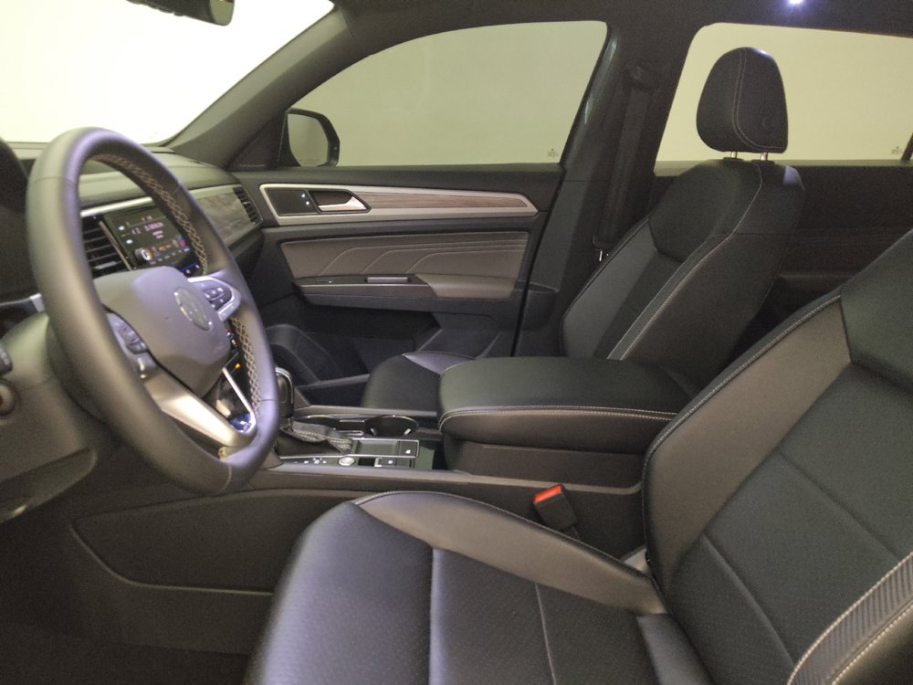Used 2022 Volkswagen Atlas Cross Sport SE FWD image 17