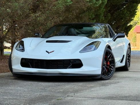 Used 2016 Chevrolet Corvette Z06 w/ 3LZ Preferred Equipment Group image 15