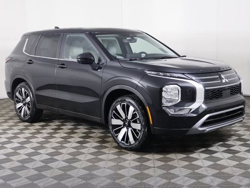 New 2026 Mitsubishi Outlander SE image 53