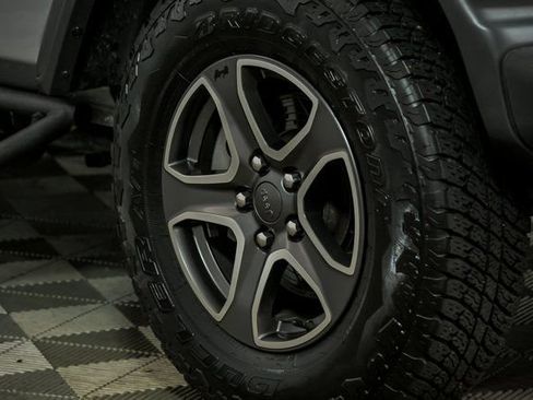 Used 2018 Jeep Wrangler Unlimited Sport S image 3