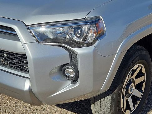 Used 2024 Toyota 4Runner TRD Off-Road Premium image 10